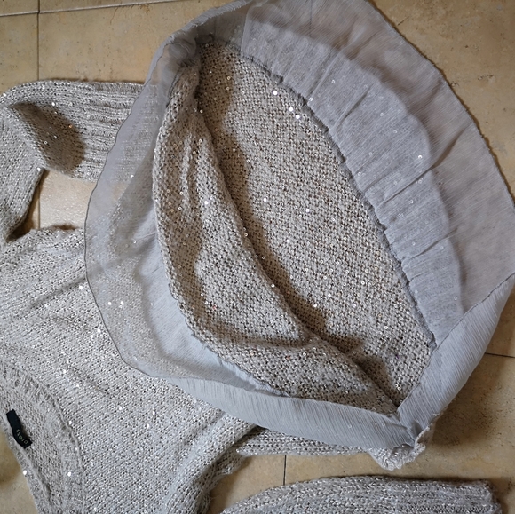 🔵 3/$30 Cute pull over Sweater - Picture 9 of 15